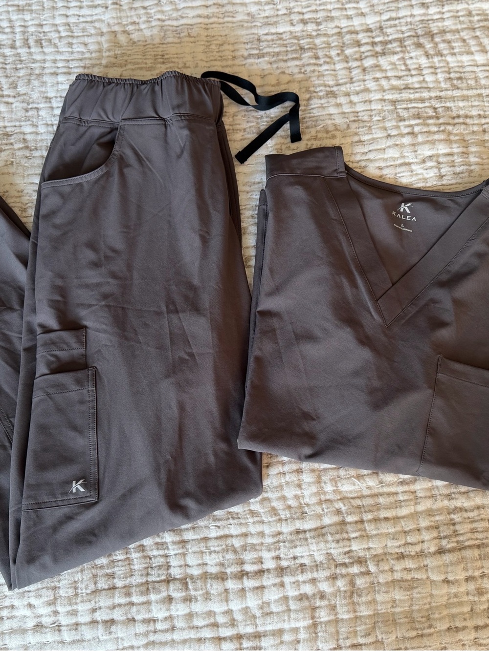 KALEA Scrub Set